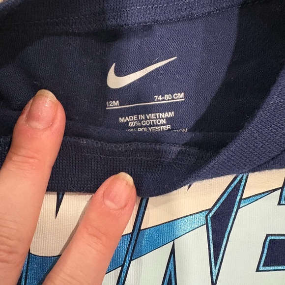 Nike Kids Bundle (hoodie + 2 matching sets + one piece) - Picture 6 of 8